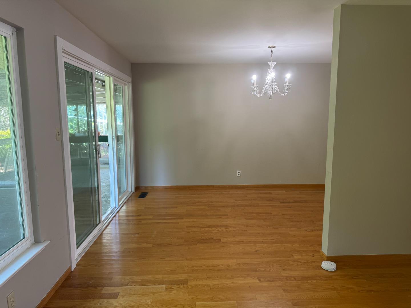 Detail Gallery Image 4 of 20 For 1768 Quesada Way #1768,  Burlingame,  CA 94010 - 2 Beds | 2/1 Baths
