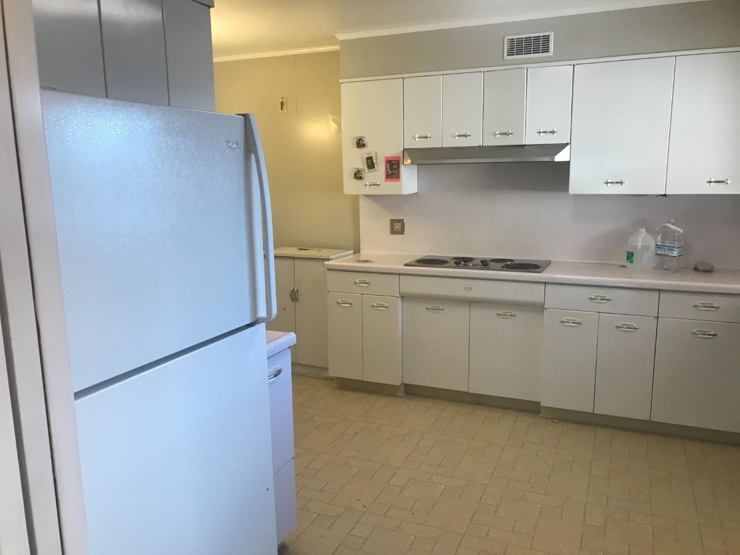Detail Gallery Image 6 of 20 For 1768 Quesada Way #1768,  Burlingame,  CA 94010 - 2 Beds | 2/1 Baths