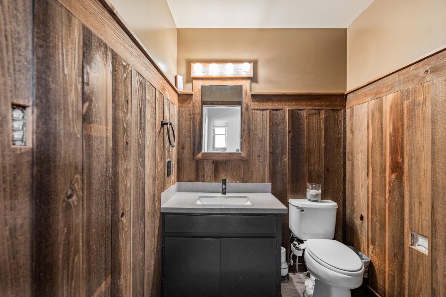 Detail Gallery Image 26 of 101 For 301 Carpenter Dr, Hollister,  CA 95023 - 4 Beds | 4 Baths