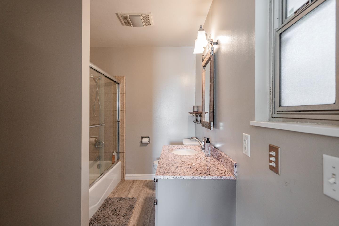 Detail Gallery Image 28 of 101 For 301 Carpenter Dr, Hollister,  CA 95023 - 4 Beds | 4 Baths