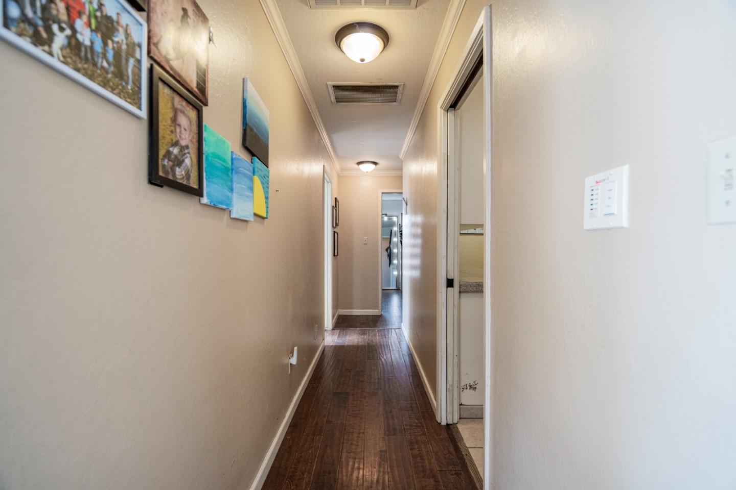 Detail Gallery Image 32 of 101 For 301 Carpenter Dr, Hollister,  CA 95023 - 4 Beds | 4 Baths