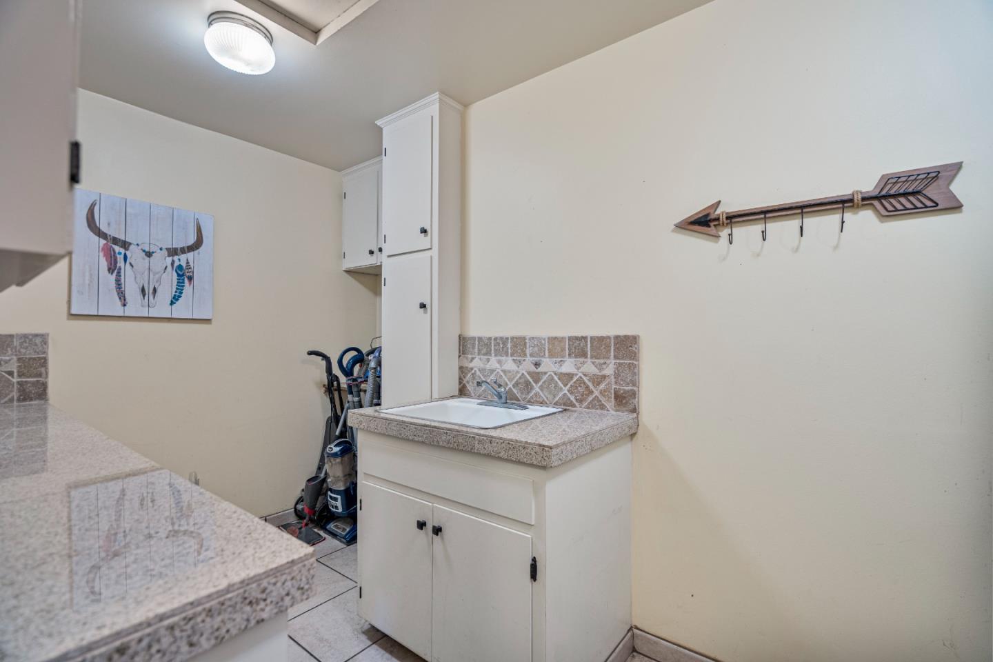 Detail Gallery Image 39 of 101 For 301 Carpenter Dr, Hollister,  CA 95023 - 4 Beds | 4 Baths