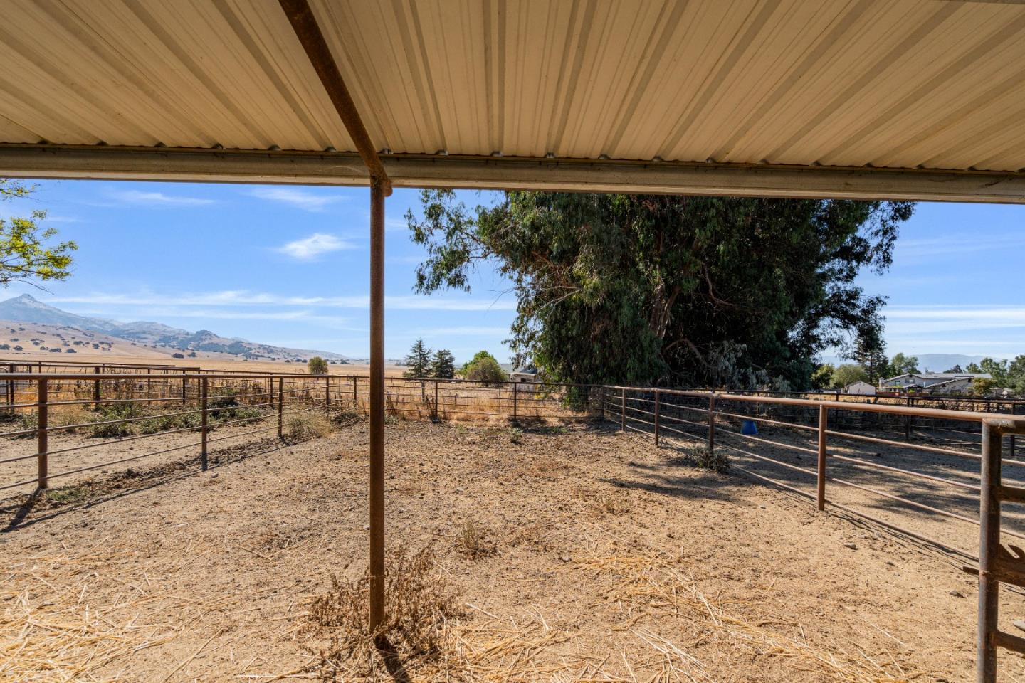 Detail Gallery Image 79 of 101 For 301 Carpenter Dr, Hollister,  CA 95023 - 4 Beds | 4 Baths