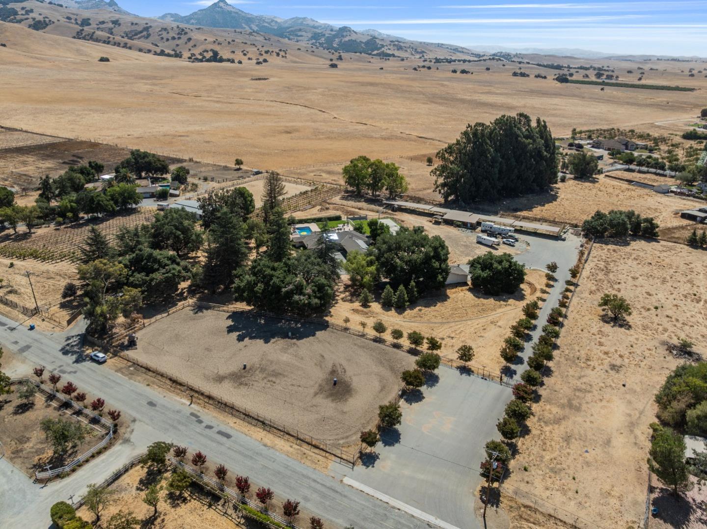 Detail Gallery Image 96 of 101 For 301 Carpenter Dr, Hollister,  CA 95023 - 4 Beds | 4 Baths