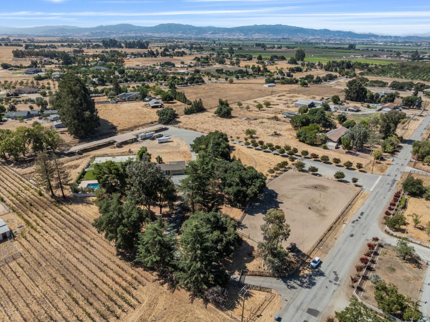 Detail Gallery Image 99 of 101 For 301 Carpenter Dr, Hollister,  CA 95023 - 4 Beds | 4 Baths