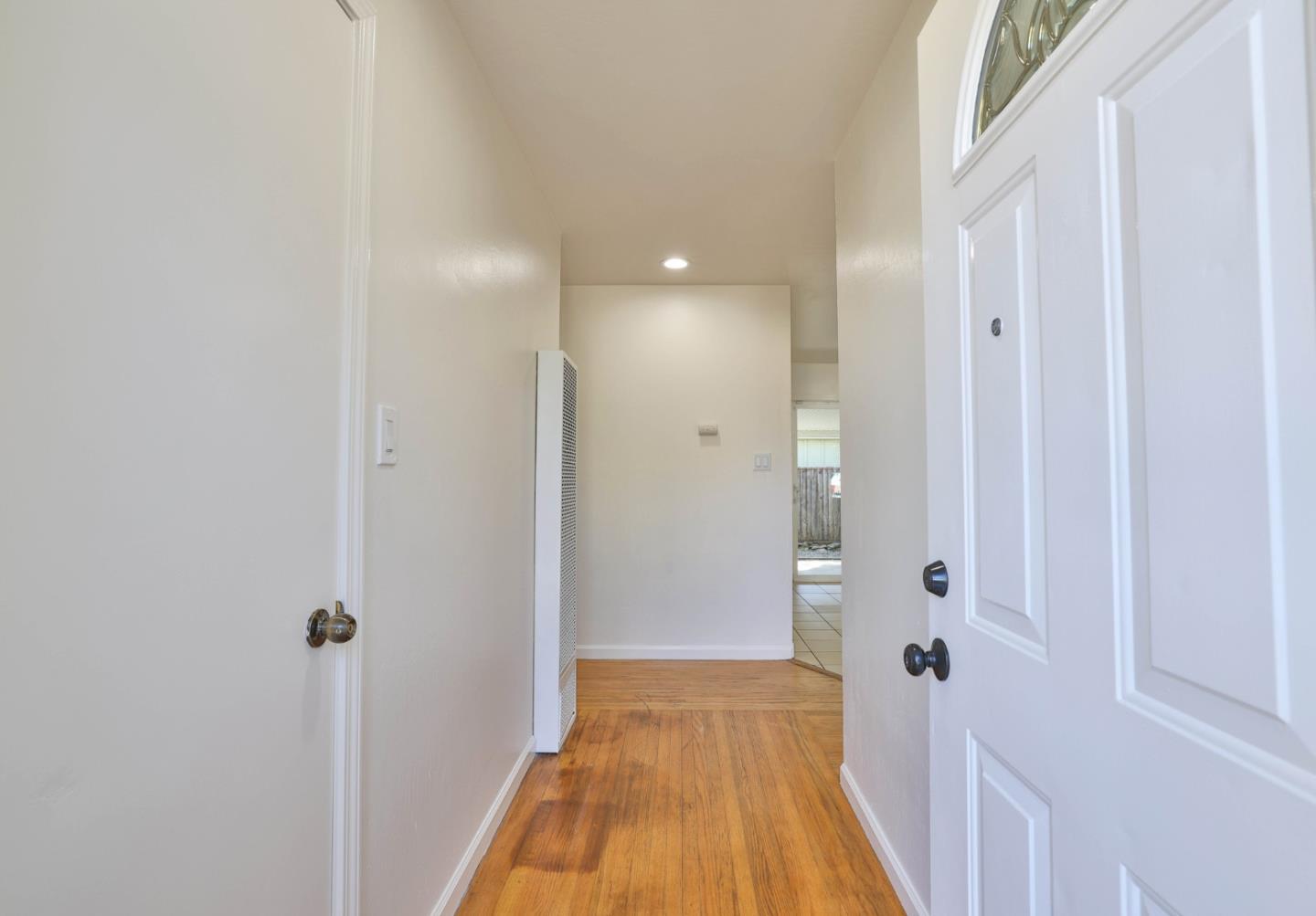 Detail Gallery Image 3 of 34 For 6875 Normandy, Newark,  CA 94560 - 3 Beds | 2 Baths