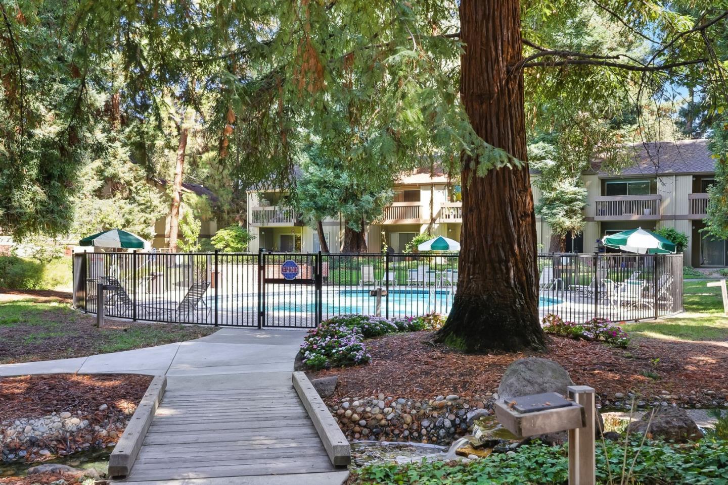 Detail Gallery Image 23 of 25 For 505 Cypress Point Dr #223,  Mountain View,  CA 94043 - 1 Beds | 1 Baths