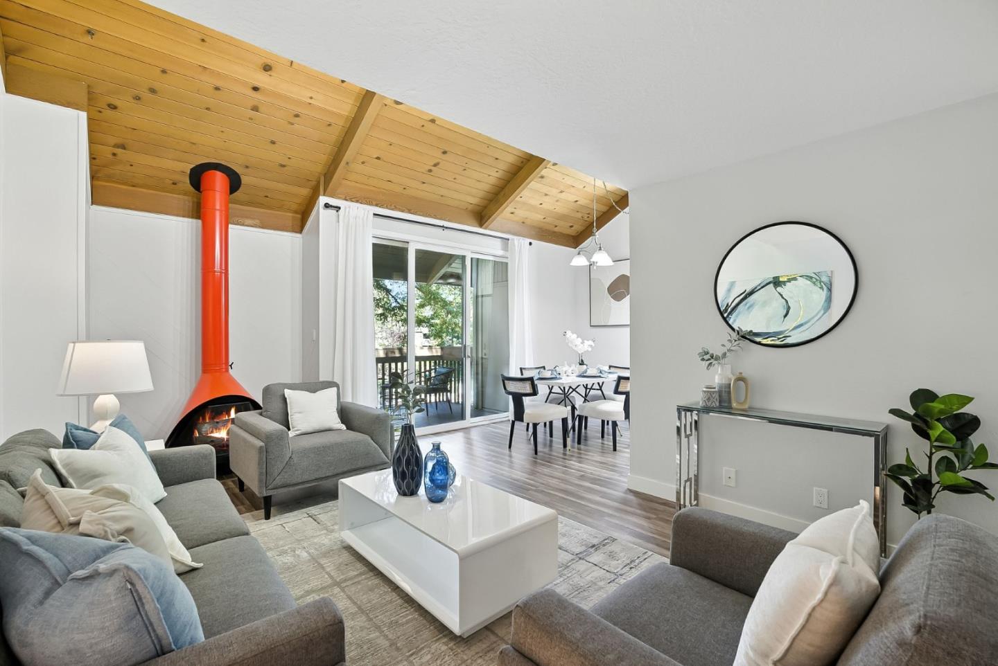 Detail Gallery Image 3 of 25 For 505 Cypress Point Dr #223,  Mountain View,  CA 94043 - 1 Beds | 1 Baths