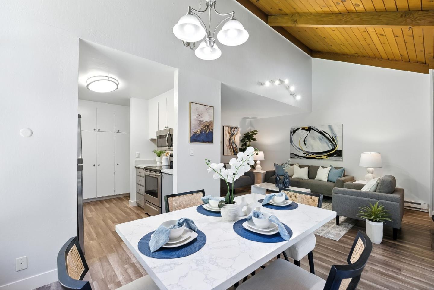 Detail Gallery Image 8 of 25 For 505 Cypress Point Dr #223,  Mountain View,  CA 94043 - 1 Beds | 1 Baths