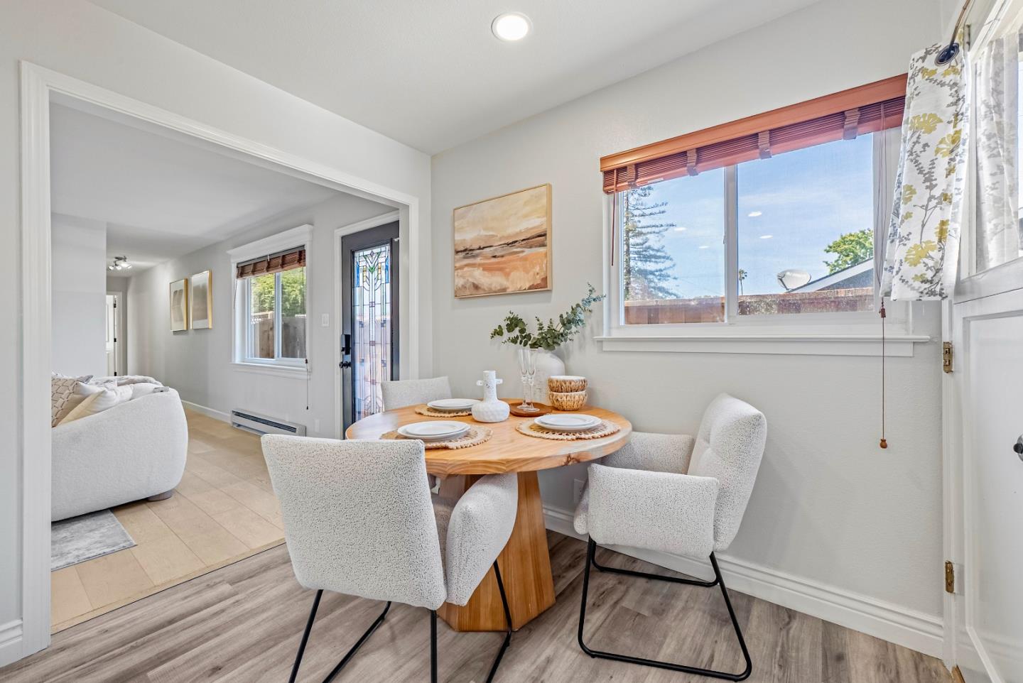 Detail Gallery Image 3 of 14 For 1112 Junipero Ave, Redwood City,  CA 94061 - 2 Beds | 2 Baths