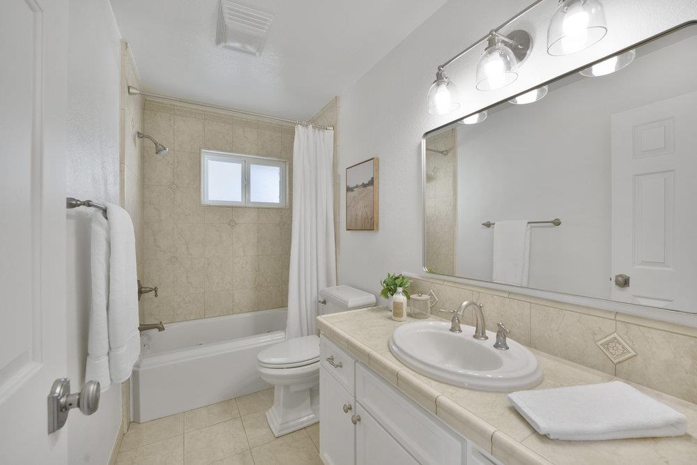 Detail Gallery Image 13 of 30 For 365 Heidi Dr, Morgan Hill,  CA 95037 - 3 Beds | 2 Baths