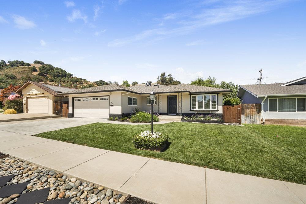 Detail Gallery Image 2 of 30 For 365 Heidi Dr, Morgan Hill,  CA 95037 - 3 Beds | 2 Baths