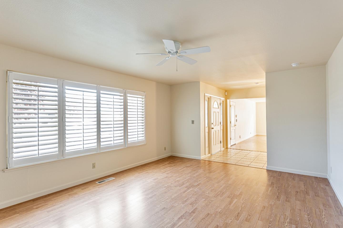 Detail Gallery Image 10 of 38 For 1223 La Canada Way, Salinas,  CA 93901 - 3 Beds | 2 Baths