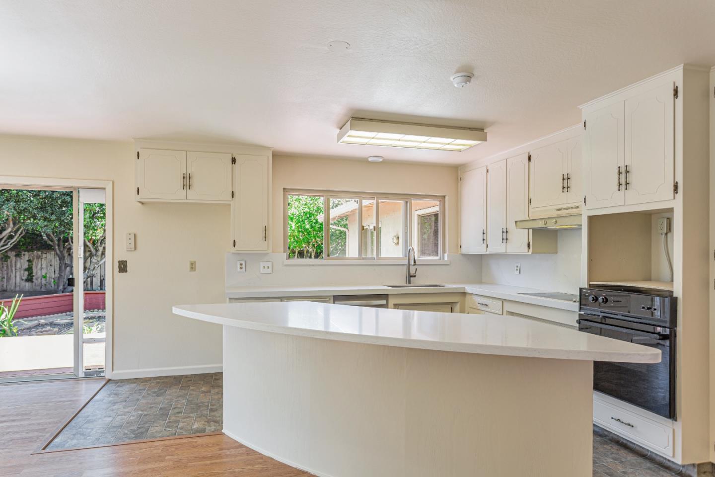 Detail Gallery Image 14 of 38 For 1223 La Canada Way, Salinas,  CA 93901 - 3 Beds | 2 Baths