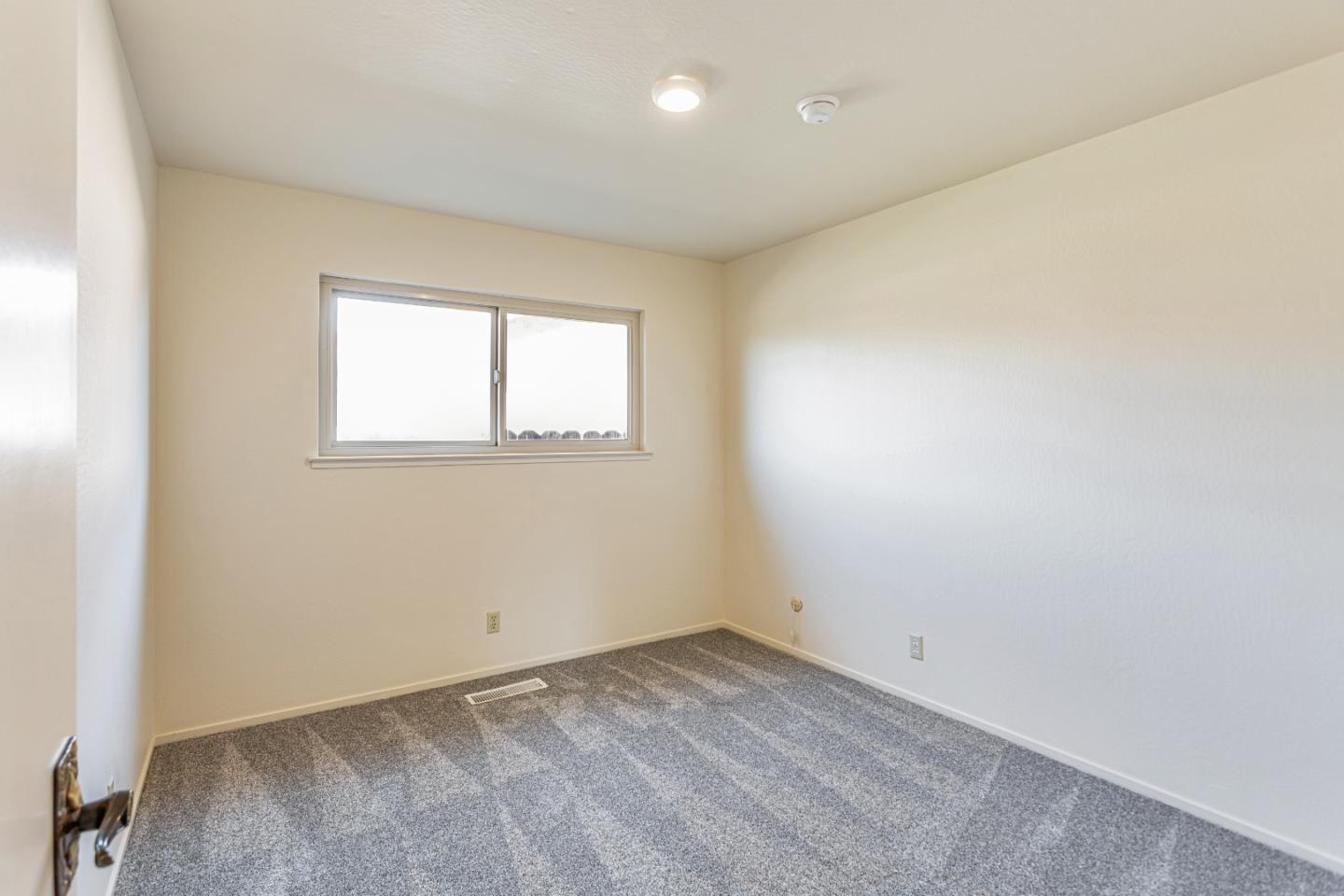 Detail Gallery Image 19 of 38 For 1223 La Canada Way, Salinas,  CA 93901 - 3 Beds | 2 Baths