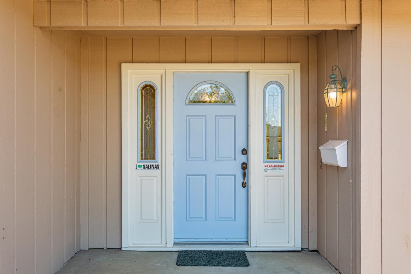 Detail Gallery Image 5 of 38 For 1223 La Canada Way, Salinas,  CA 93901 - 3 Beds | 2 Baths