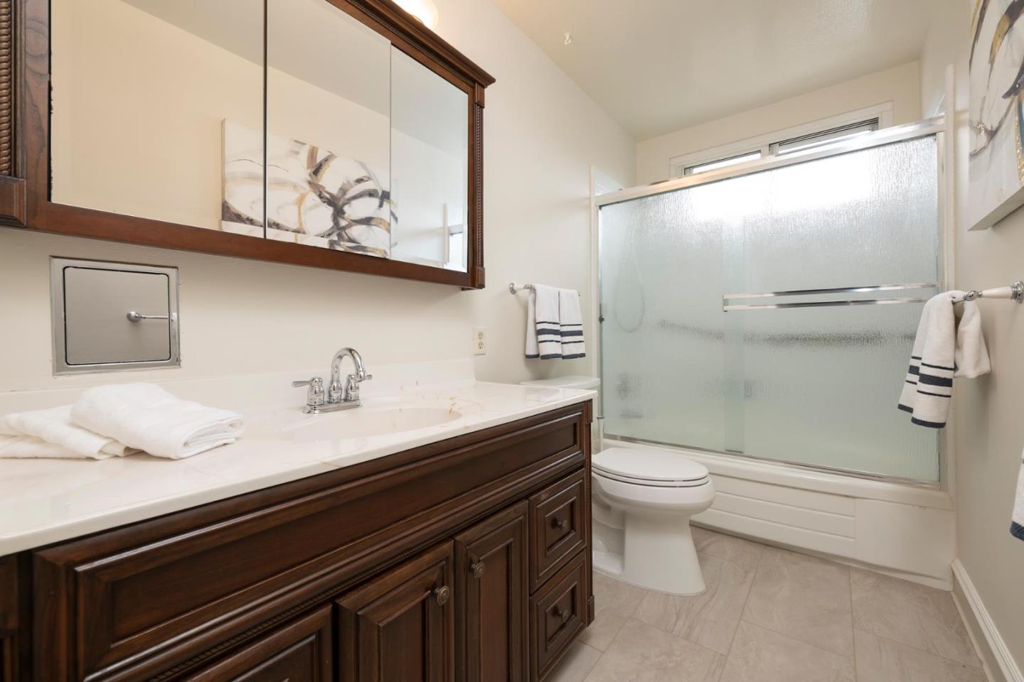 Detail Gallery Image 12 of 15 For 555 Acacia Ave, San Bruno,  CA 94066 - 2 Beds | 2 Baths