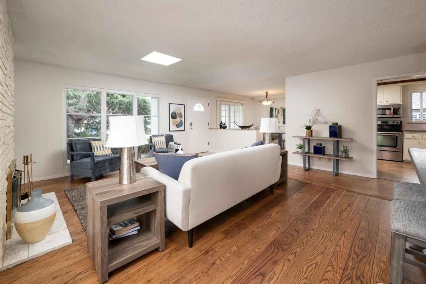 Detail Gallery Image 4 of 15 For 555 Acacia Ave, San Bruno,  CA 94066 - 2 Beds | 2 Baths