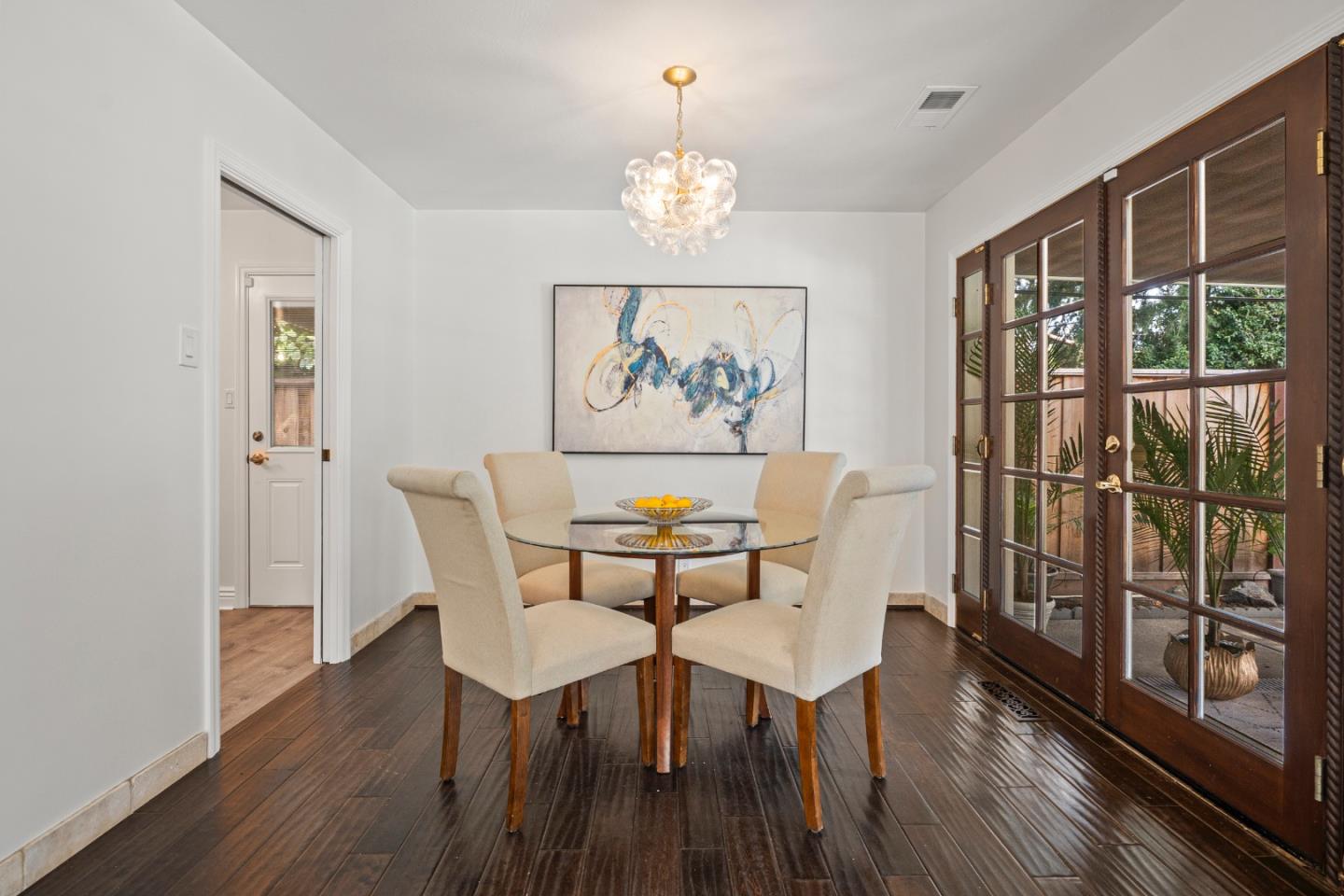 Detail Gallery Image 12 of 37 For 920 Stony Hill Rd, Redwood City,  CA 94061 - 3 Beds | 2 Baths