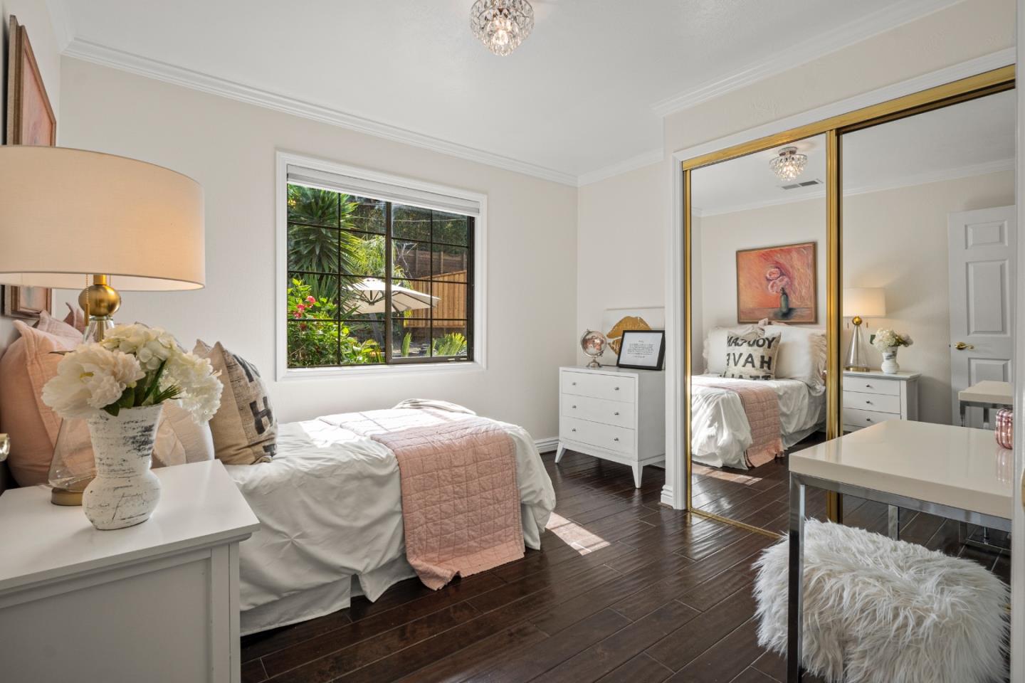 Detail Gallery Image 16 of 37 For 920 Stony Hill Rd, Redwood City,  CA 94061 - 3 Beds | 2 Baths