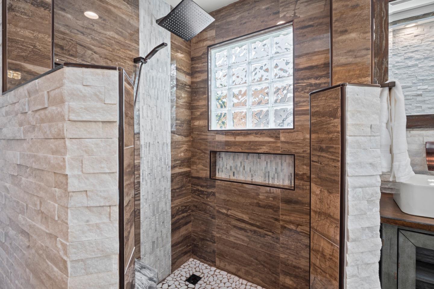 Detail Gallery Image 21 of 37 For 920 Stony Hill Rd, Redwood City,  CA 94061 - 3 Beds | 2 Baths