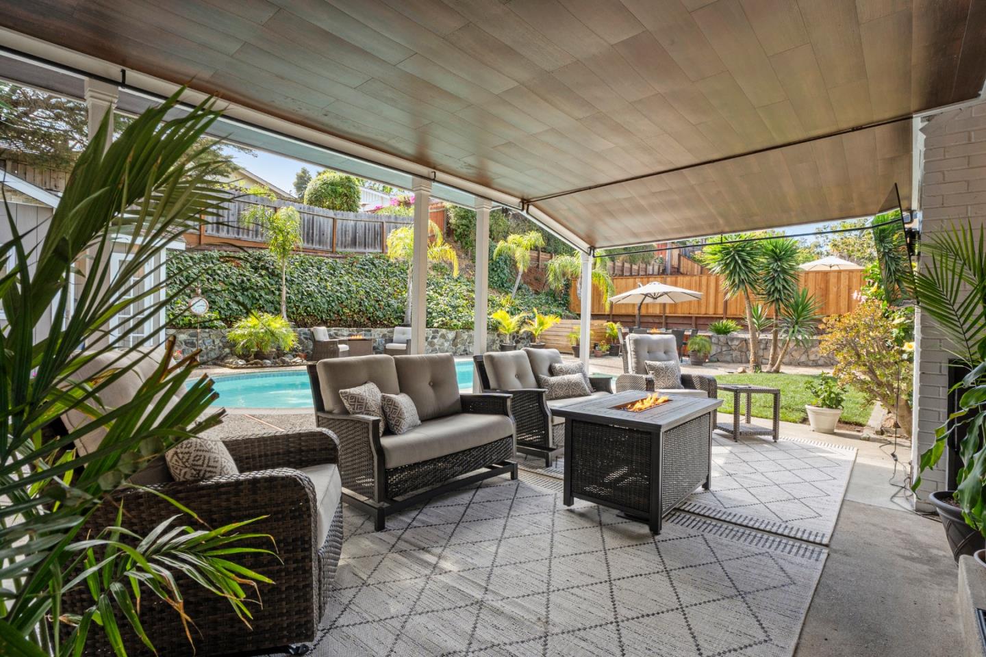 Detail Gallery Image 23 of 37 For 920 Stony Hill Rd, Redwood City,  CA 94061 - 3 Beds | 2 Baths