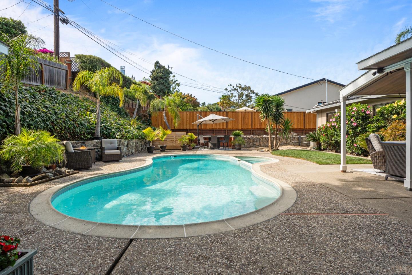 Detail Gallery Image 25 of 37 For 920 Stony Hill Rd, Redwood City,  CA 94061 - 3 Beds | 2 Baths