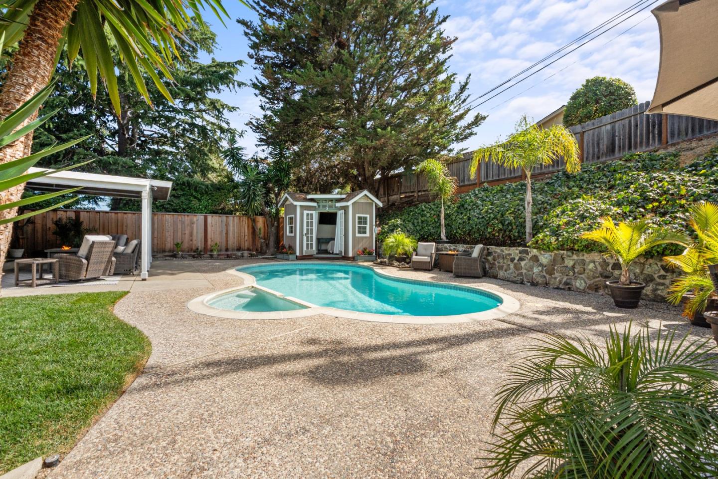 Detail Gallery Image 26 of 37 For 920 Stony Hill Rd, Redwood City,  CA 94061 - 3 Beds | 2 Baths