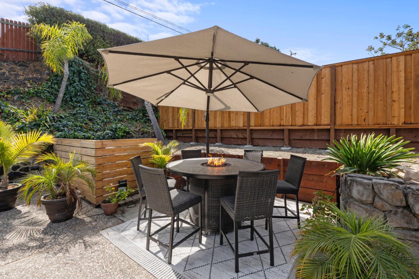 Detail Gallery Image 28 of 37 For 920 Stony Hill Rd, Redwood City,  CA 94061 - 3 Beds | 2 Baths