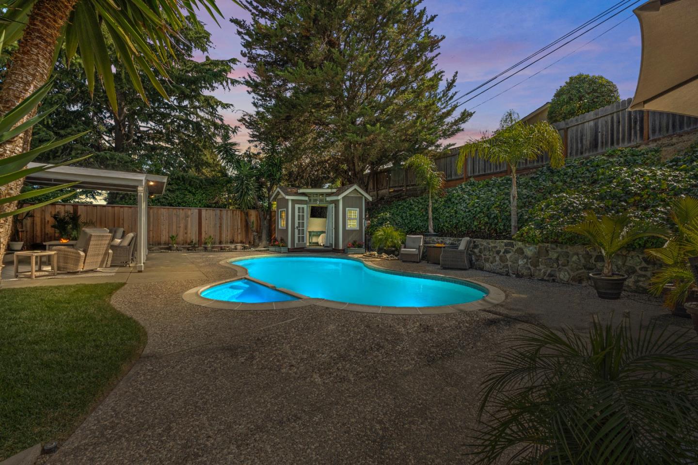 Detail Gallery Image 32 of 37 For 920 Stony Hill Rd, Redwood City,  CA 94061 - 3 Beds | 2 Baths