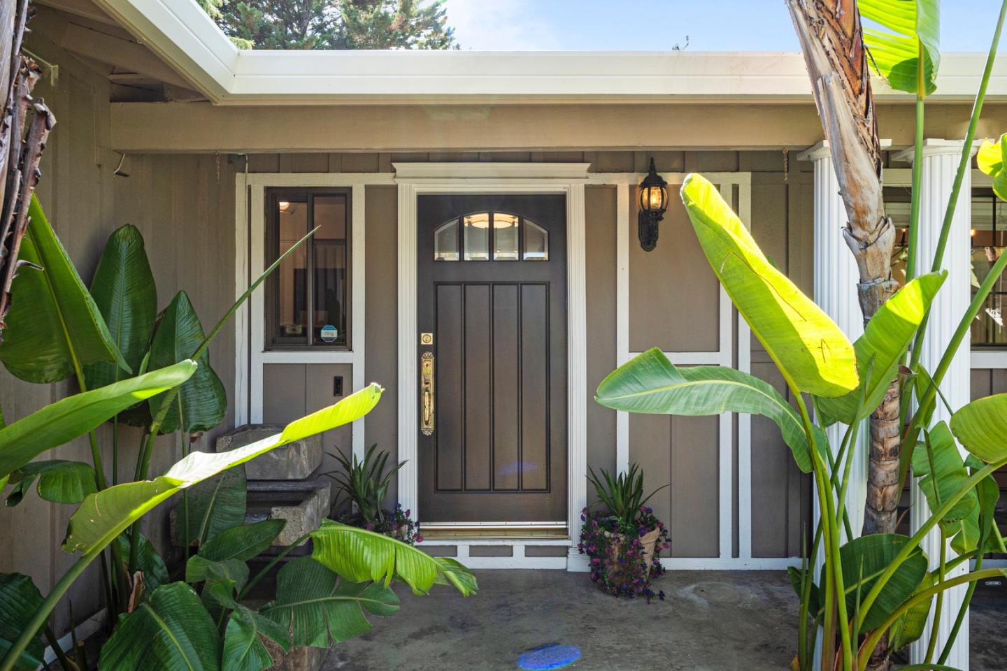 Detail Gallery Image 4 of 37 For 920 Stony Hill Rd, Redwood City,  CA 94061 - 3 Beds | 2 Baths