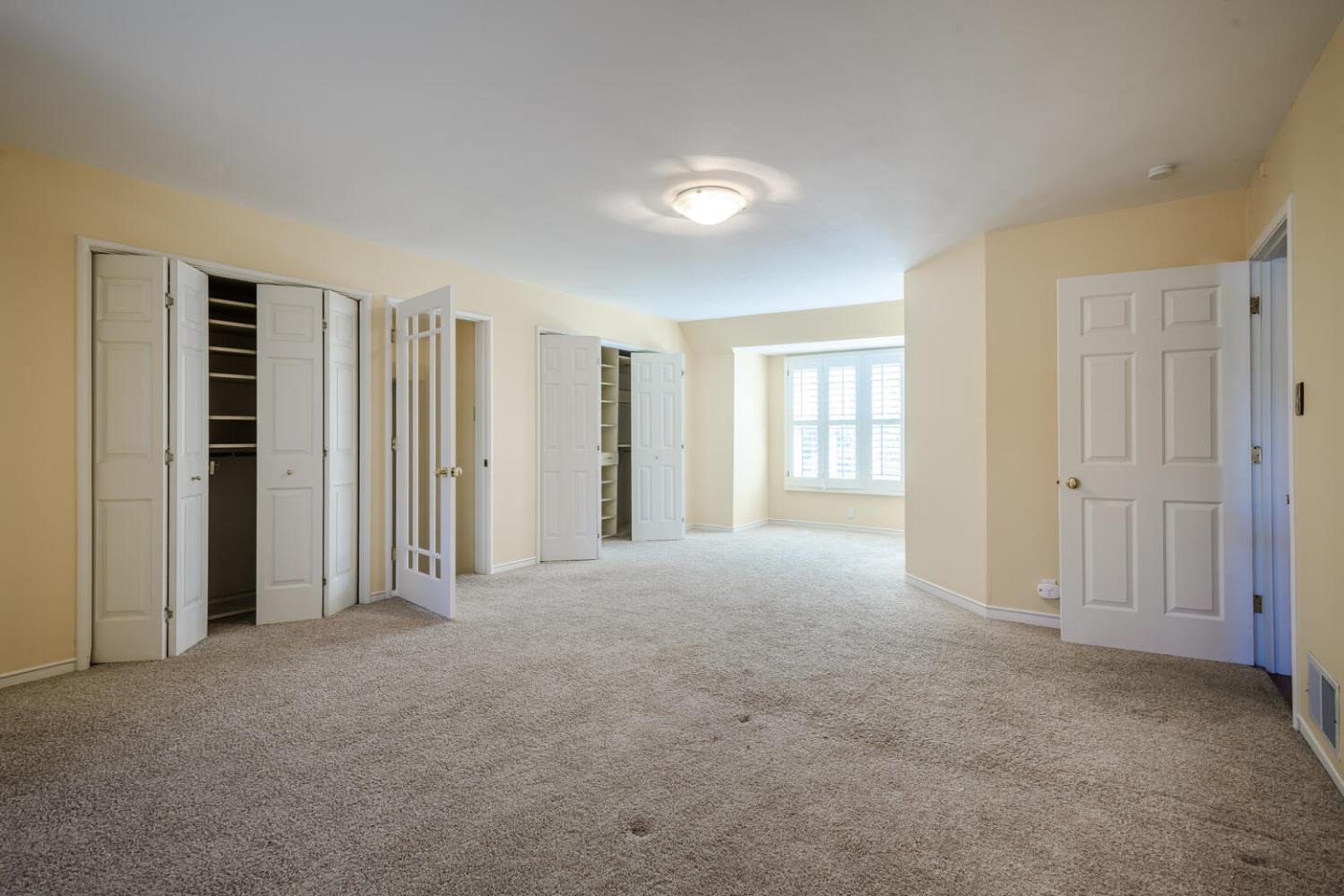 Detail Gallery Image 13 of 30 For 221 Parrott Dr, San Mateo,  CA 94402 - 3 Beds | 3 Baths