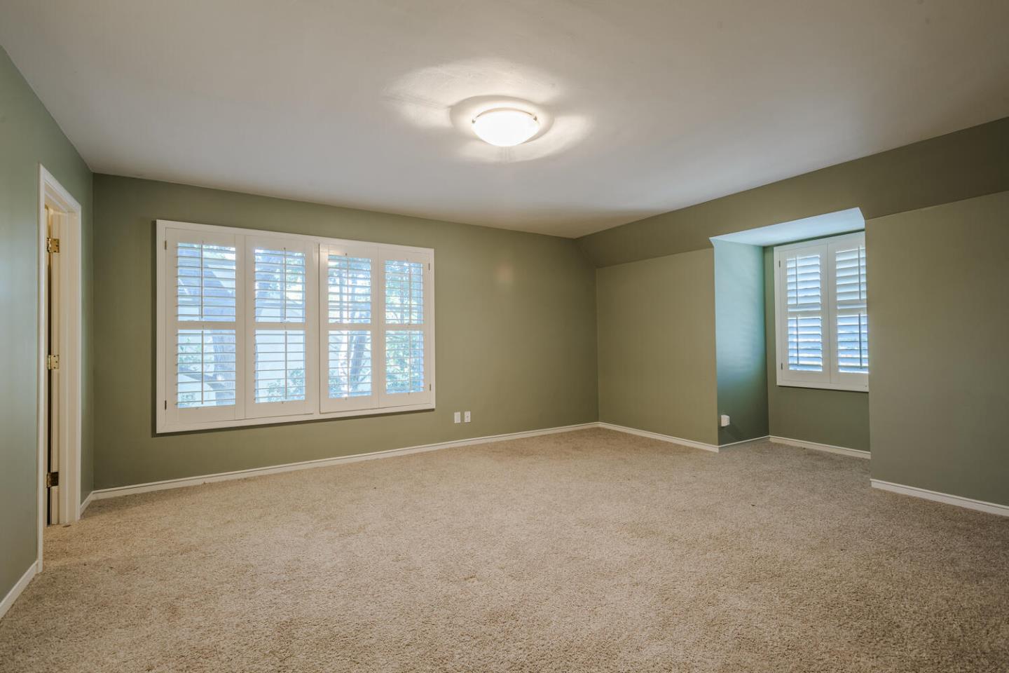 Detail Gallery Image 19 of 30 For 221 Parrott Dr, San Mateo,  CA 94402 - 3 Beds | 3 Baths