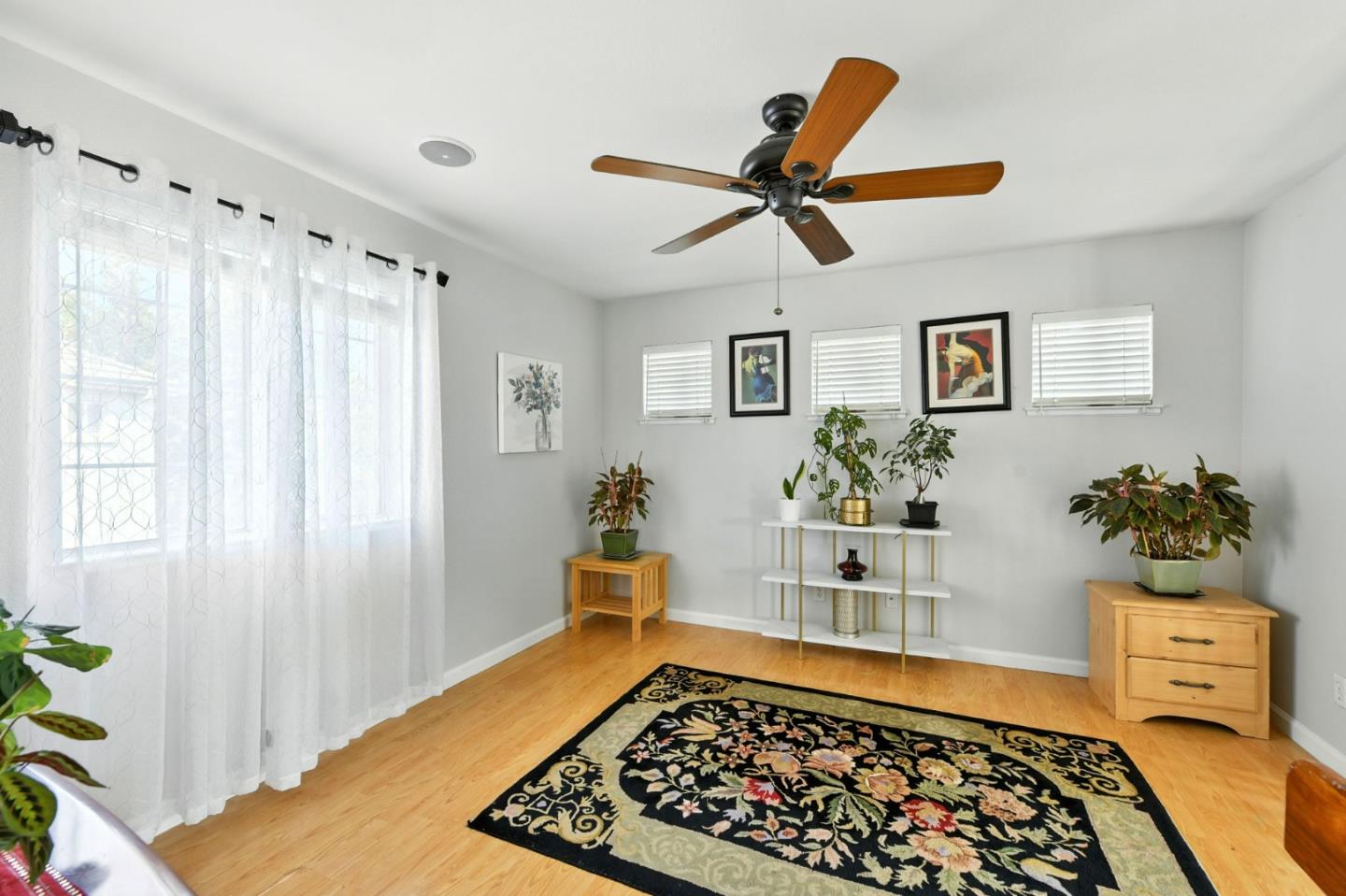 Detail Gallery Image 27 of 36 For 4111 Windsong St, Sacramento,  CA 95834 - 5 Beds | 3 Baths