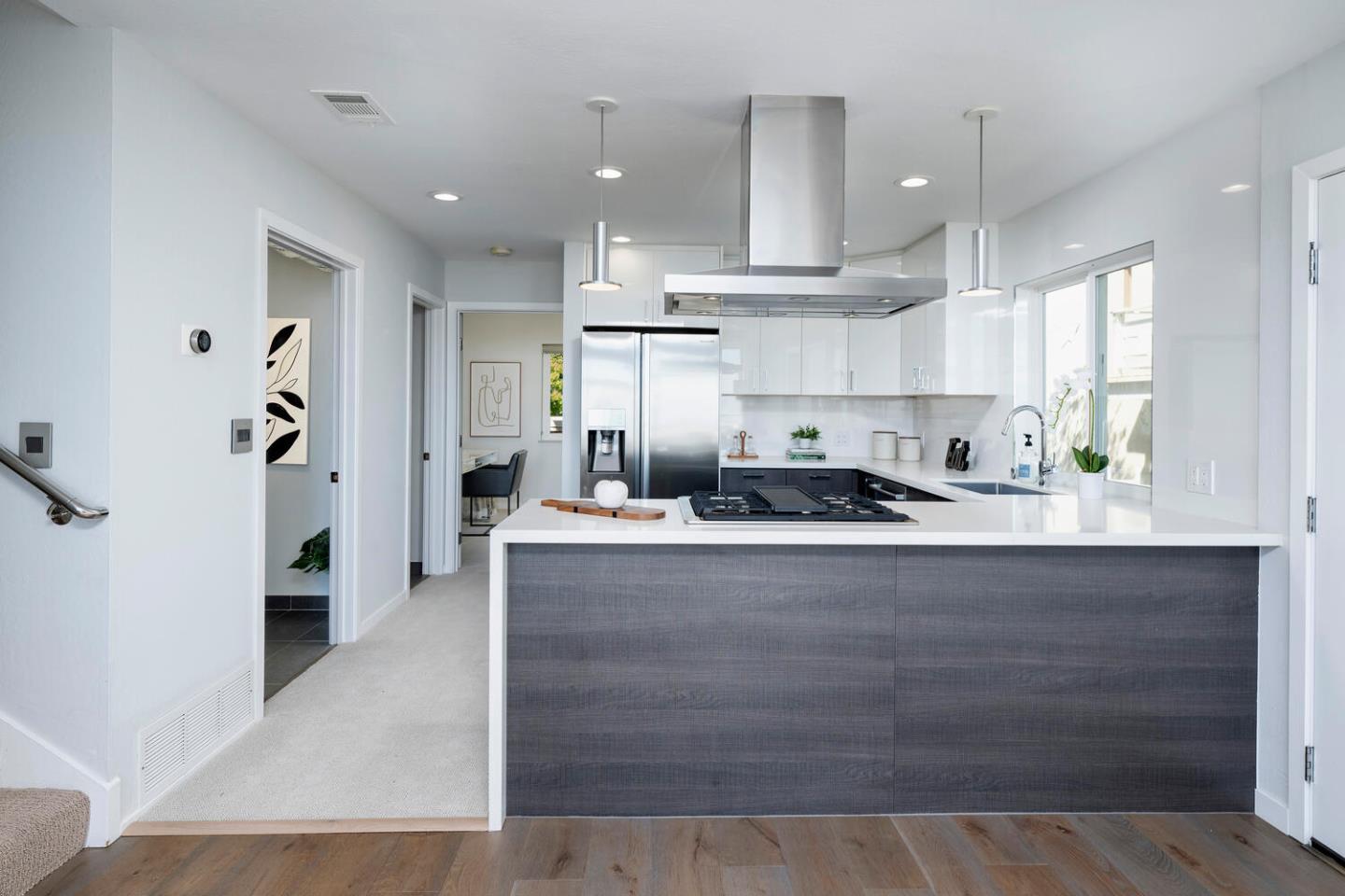 Detail Gallery Image 10 of 29 For 3009 Melendy Dr #4,  San Carlos,  CA 94070 - 3 Beds | 2 Baths