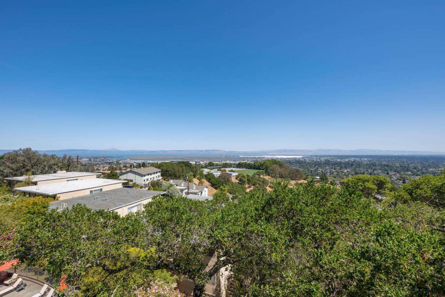 Detail Gallery Image 22 of 29 For 3009 Melendy Dr #4,  San Carlos,  CA 94070 - 3 Beds | 2 Baths