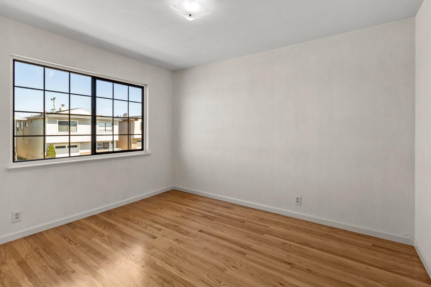 Detail Gallery Image 18 of 48 For 239 San Fernando Way, Daly City,  CA 94015 - 3 Beds | 2 Baths