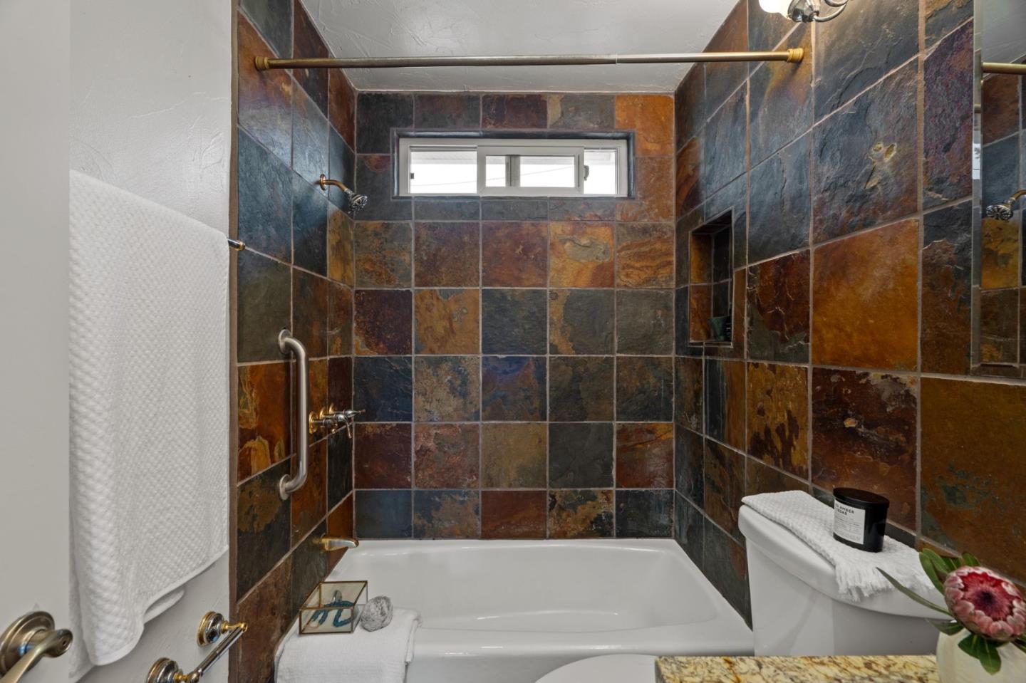 Detail Gallery Image 36 of 60 For 652 Montezuma Dr, Pacifica,  CA 94044 - 3 Beds | 1 Baths
