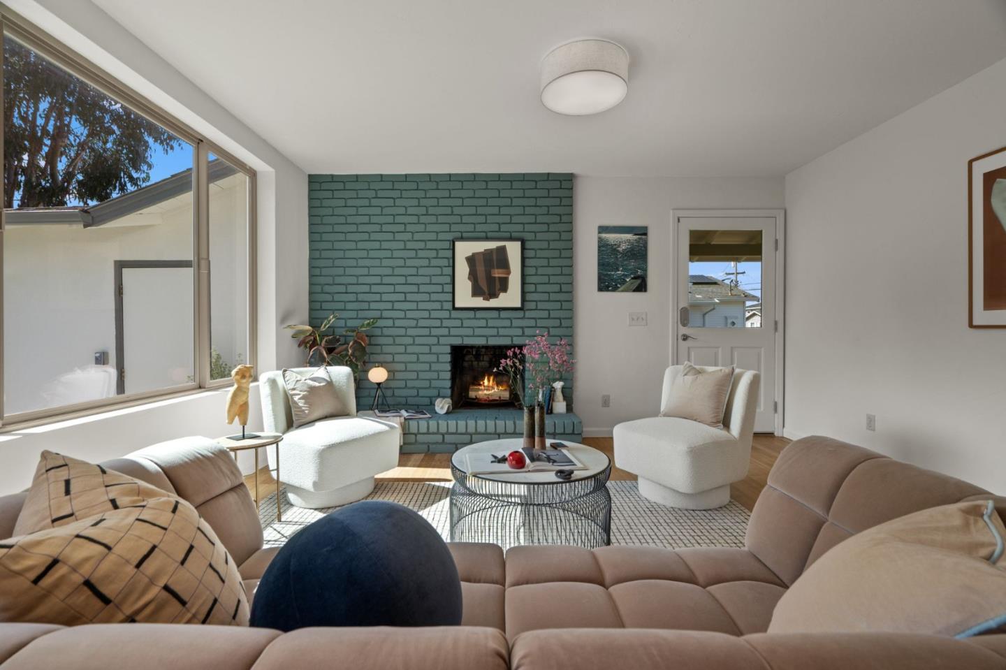 Detail Gallery Image 5 of 60 For 652 Montezuma Dr, Pacifica,  CA 94044 - 3 Beds | 1 Baths