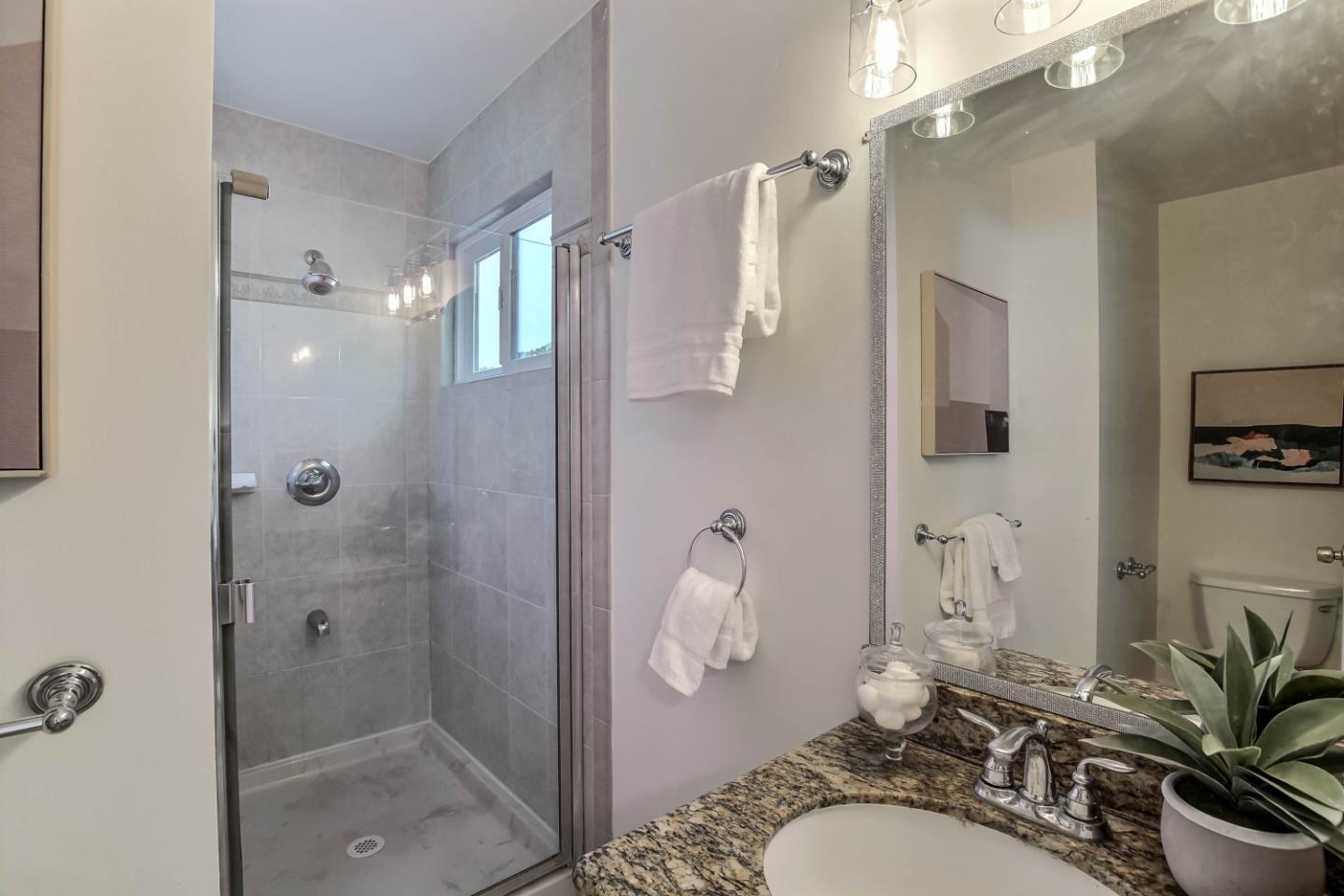 Detail Gallery Image 12 of 21 For 7433 Rollingdell Dr, Cupertino,  CA 95014 - 3 Beds | 2 Baths