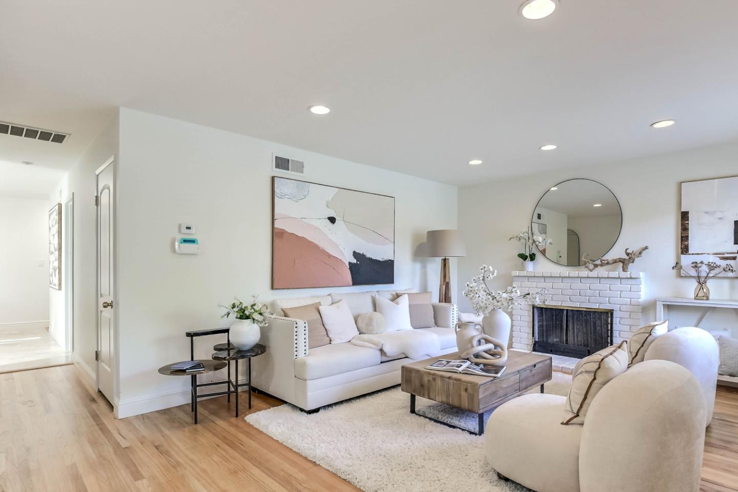Detail Gallery Image 3 of 21 For 7433 Rollingdell Dr, Cupertino,  CA 95014 - 3 Beds | 2 Baths