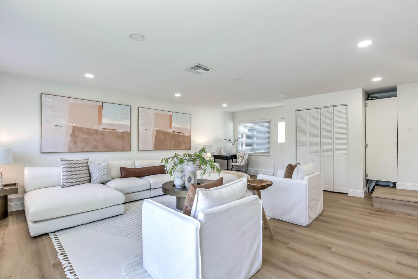 Detail Gallery Image 4 of 21 For 7433 Rollingdell Dr, Cupertino,  CA 95014 - 3 Beds | 2 Baths