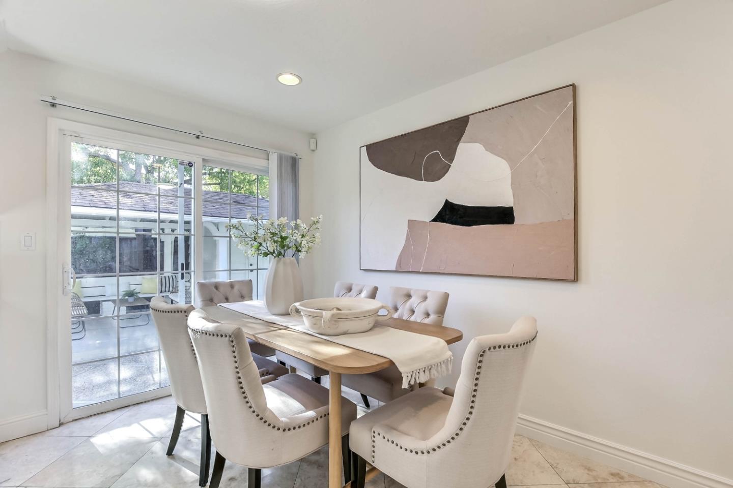 Detail Gallery Image 8 of 21 For 7433 Rollingdell Dr, Cupertino,  CA 95014 - 3 Beds | 2 Baths