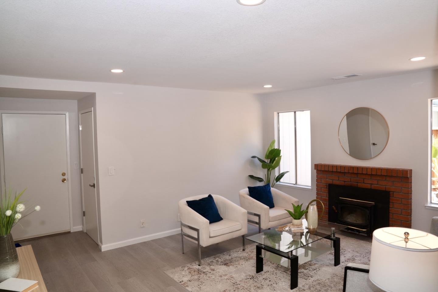 Detail Gallery Image 3 of 15 For 7102 Avenida Rotella, San Jose,  CA 95139 - 3 Beds | 1 Baths