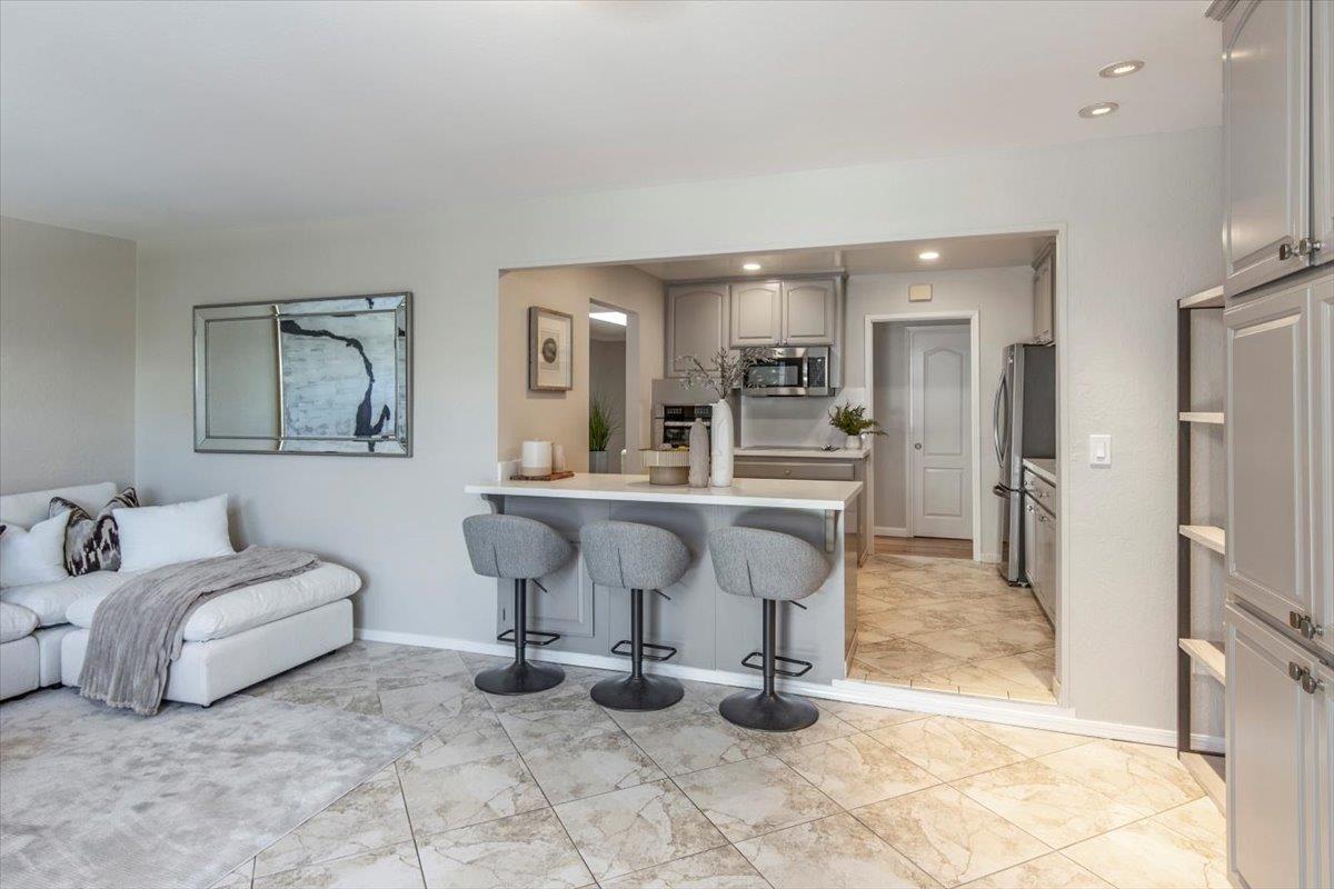 Detail Gallery Image 10 of 28 For 1018 Huntingdon Dr, San Jose,  CA 95129 - 4 Beds | 2 Baths