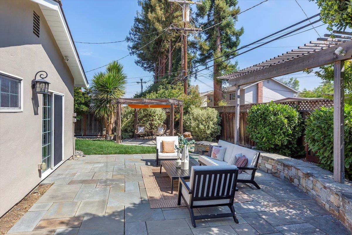 Detail Gallery Image 22 of 28 For 1018 Huntingdon Dr, San Jose,  CA 95129 - 4 Beds | 2 Baths