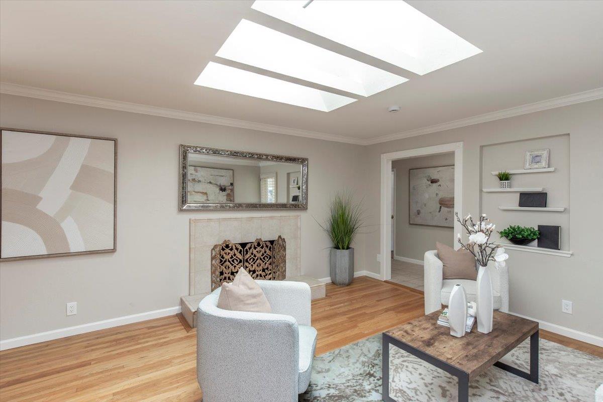 Detail Gallery Image 4 of 28 For 1018 Huntingdon Dr, San Jose,  CA 95129 - 4 Beds | 2 Baths