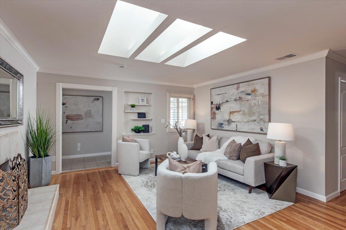 Detail Gallery Image 6 of 28 For 1018 Huntingdon Dr, San Jose,  CA 95129 - 4 Beds | 2 Baths