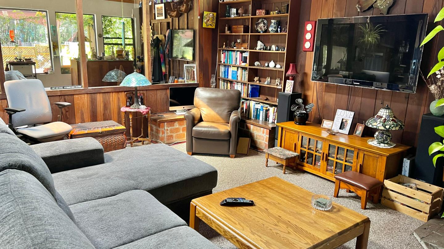 Detail Gallery Image 7 of 19 For 845 Pine Tree Ln, Aptos,  CA 95003 - 1 Beds | 1 Baths