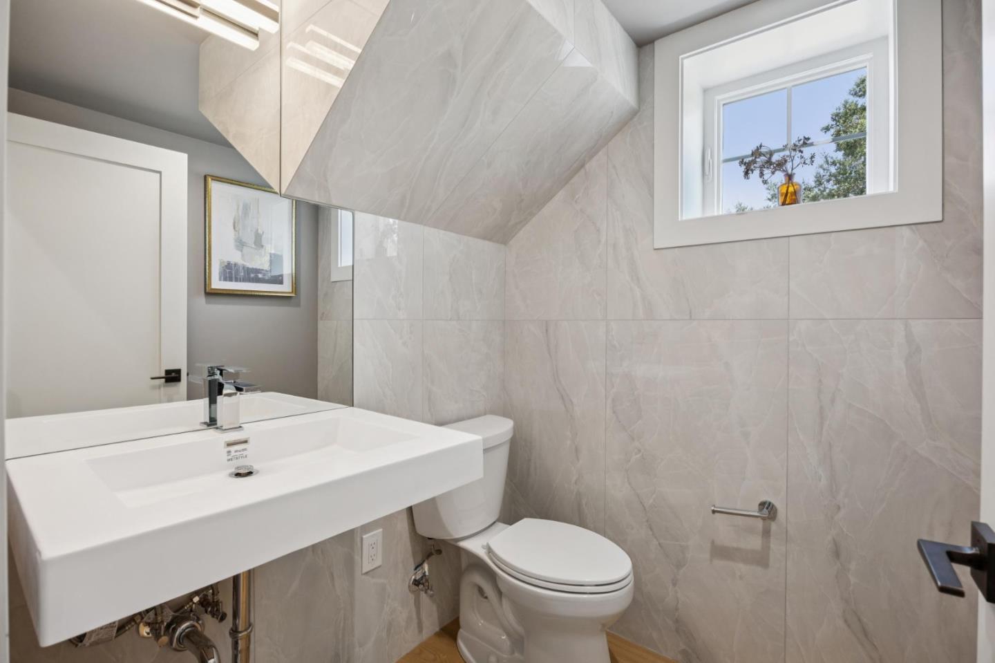 Detail Gallery Image 17 of 42 For 1500 Paradise Ct, San Jose,  CA 95124 - 4 Beds | 2/1 Baths